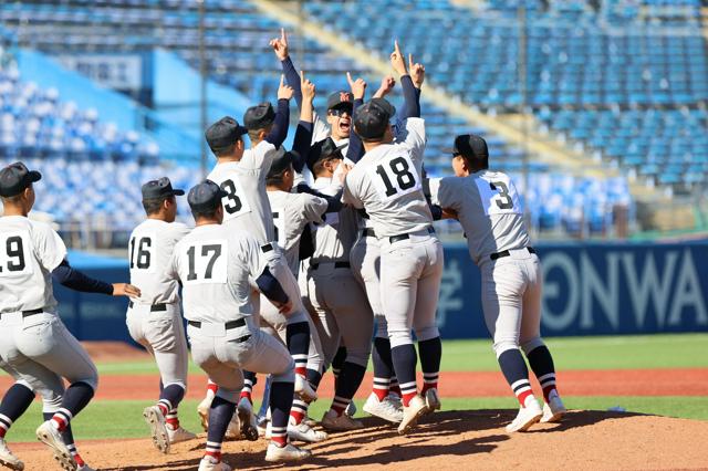 横浜高が優勝　松坂大輔を擁した1997年以来2度目　明治神宮大会