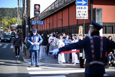 訪日客ら対象の免税制度、「返金方式」導入へ　不正転売防止狙い