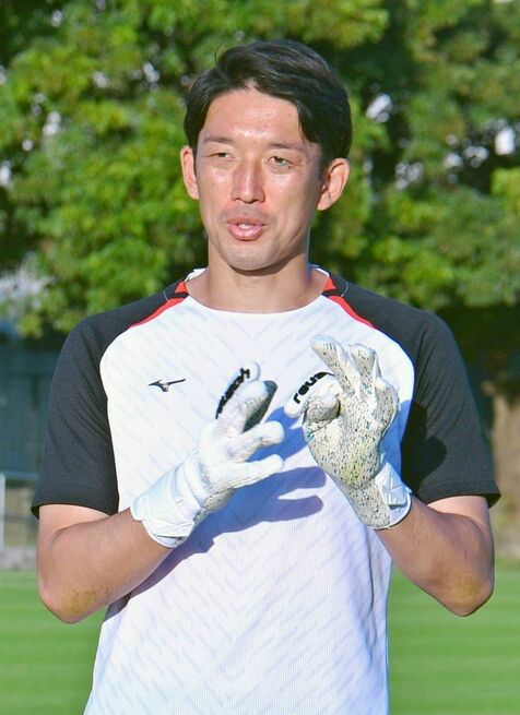 サッカー元日本代表の権田修一、GK育成に意欲「子どもたちの可能性を広げたい」　沖縄で小学生60人に指導