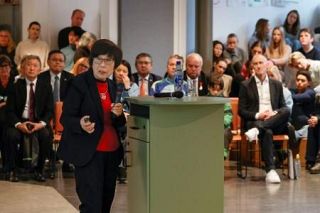 核廃絶「国超え考えよう」　ノルウェー中学で被爆証言