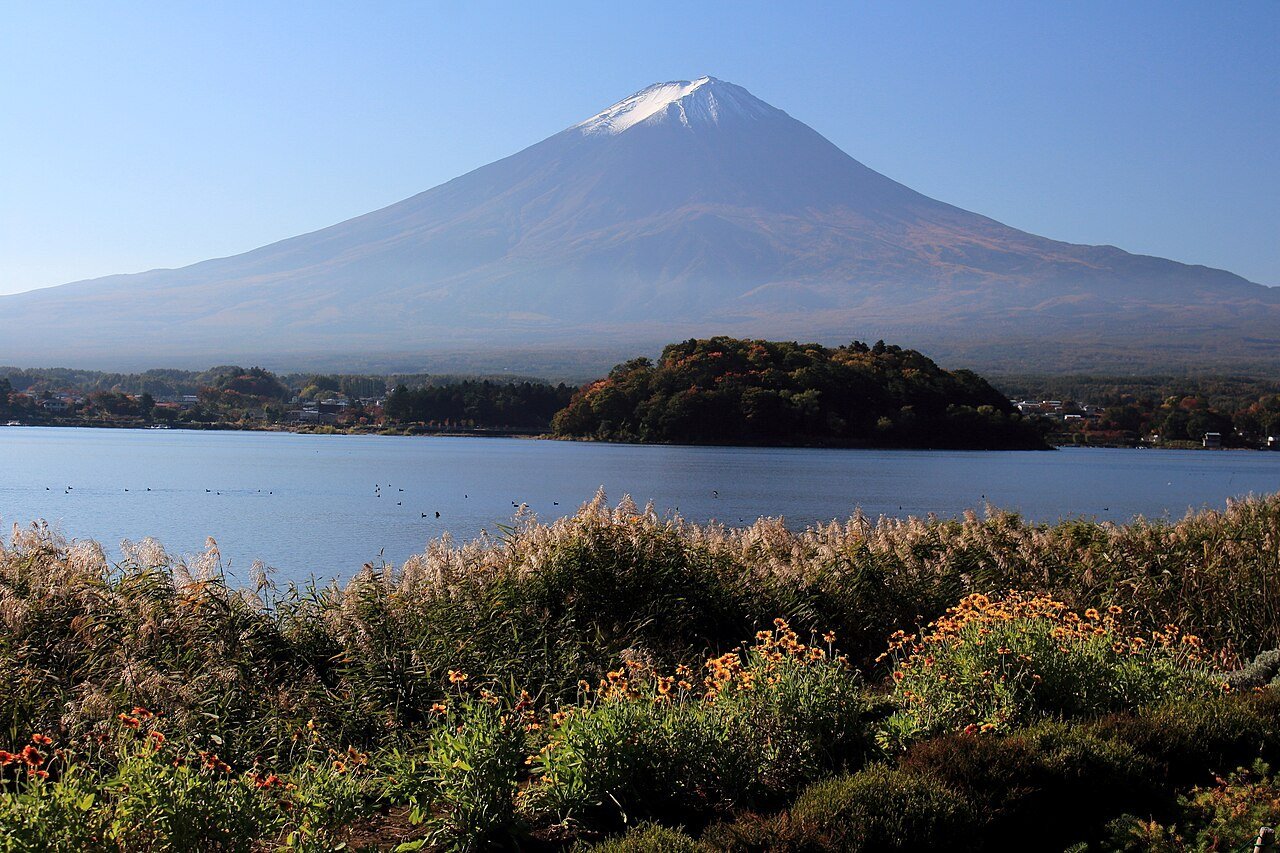 富士山の紅葉シーズンが到来、山中湖畔の遊歩道から絶景を満喫 - 画像2
